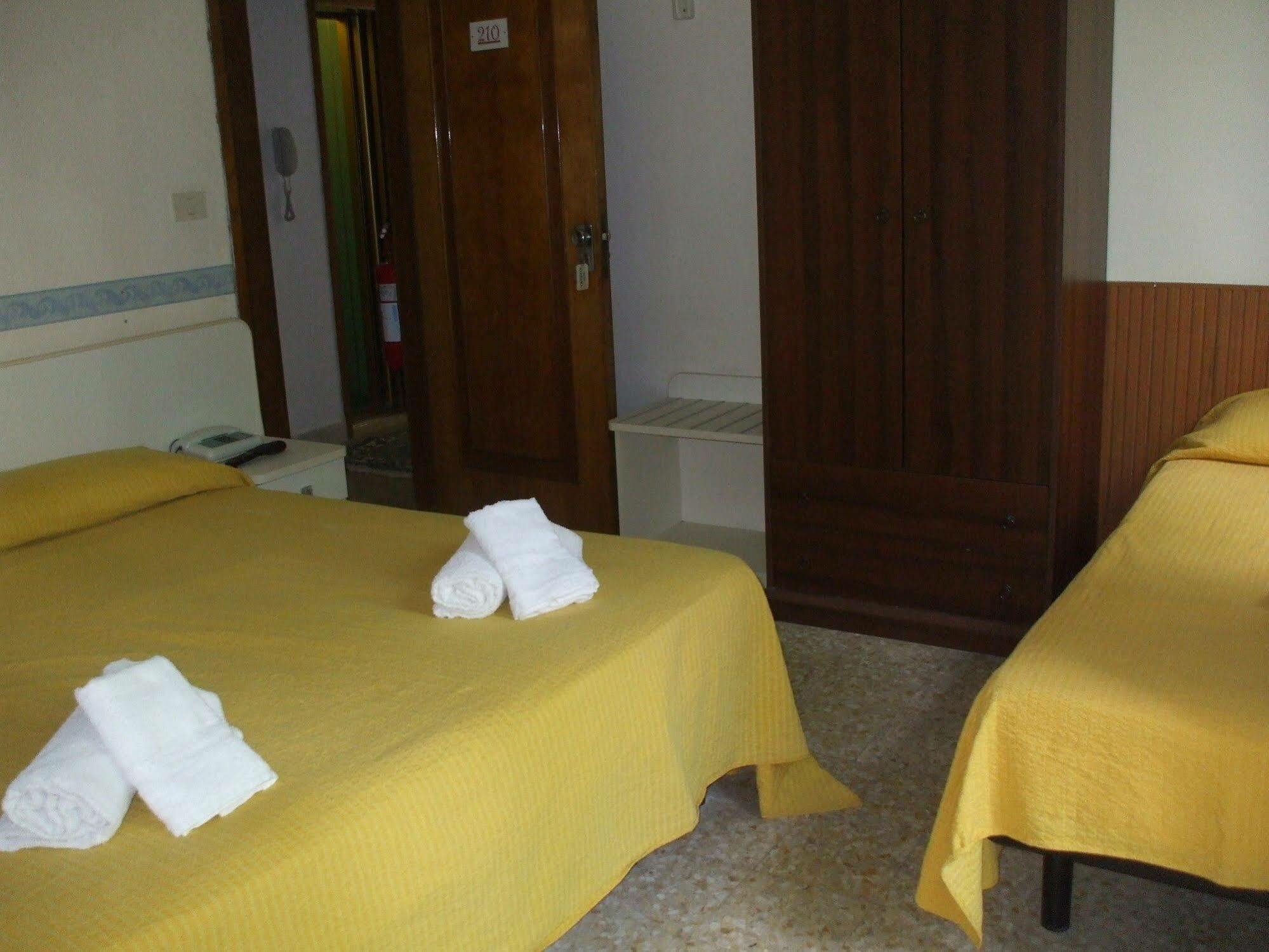 Hotel Alabama By Alehotels Rimini Exterior photo