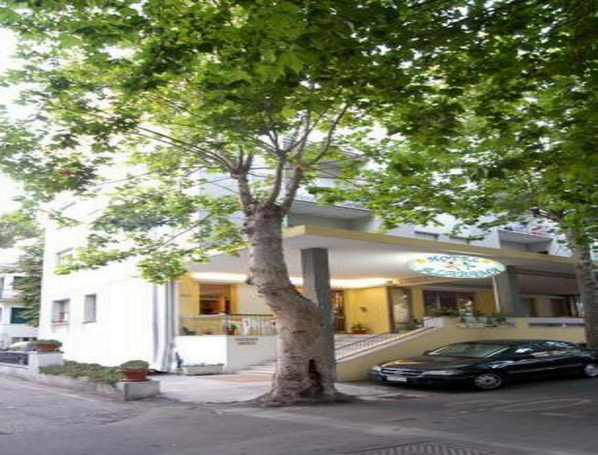 Hotel Alabama By Alehotels Rimini Exterior photo